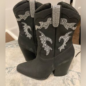 Womens Black Boots